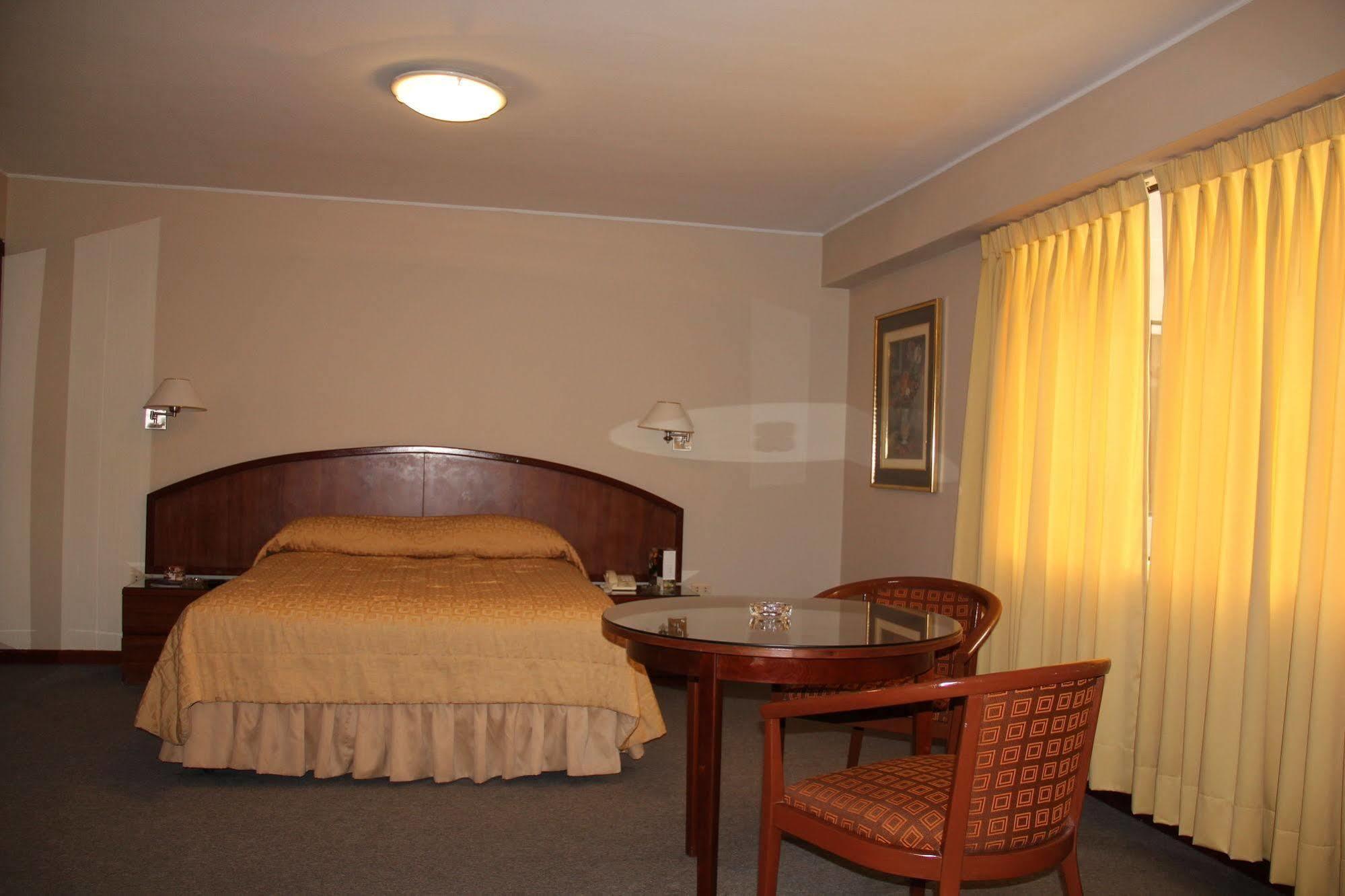 Hotel Park Suites Ліма Екстер'єр фото
